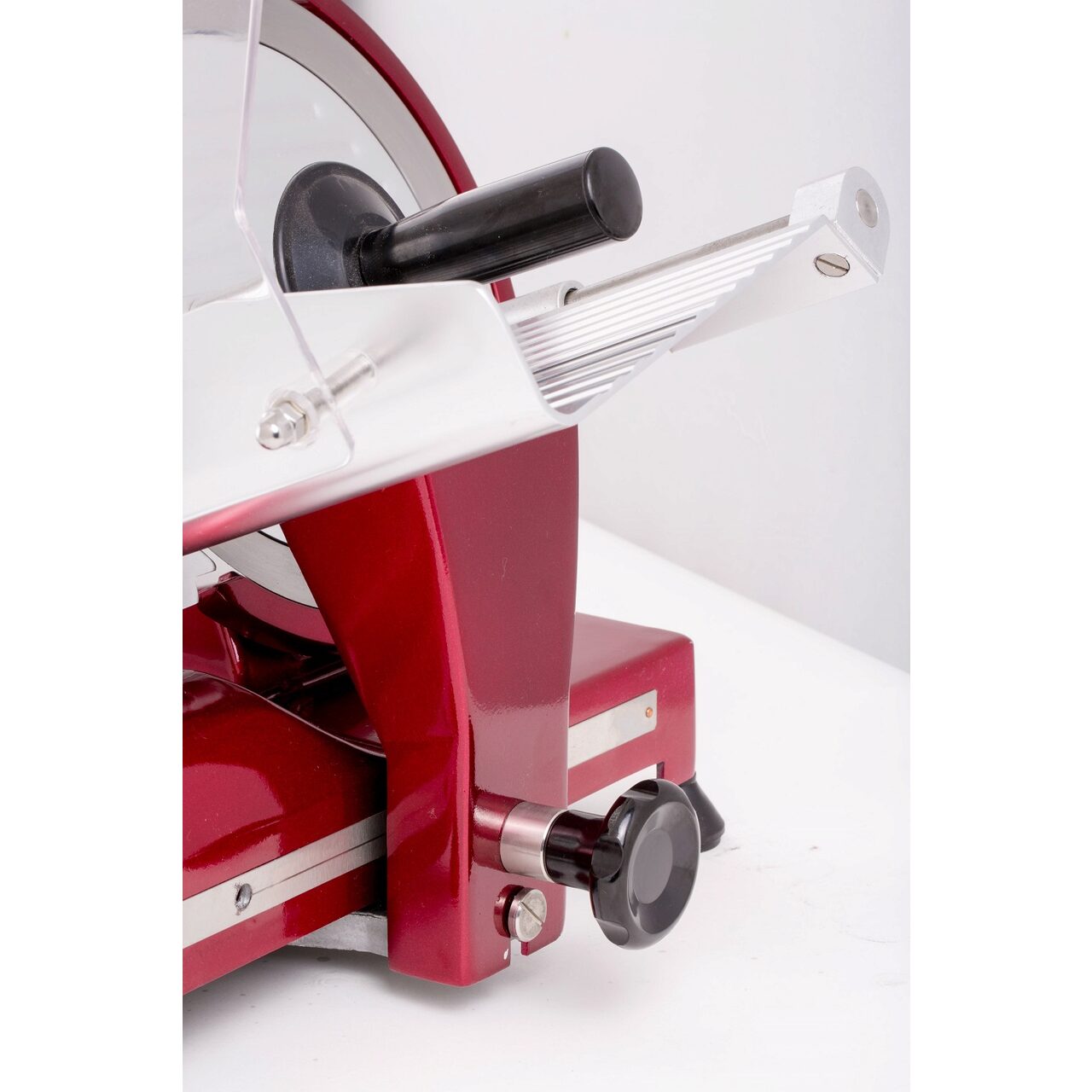 12589496_BIG.jpg Feliator Hendi Profi Line 250, Rosu, 320 W, 485x420x(H)395 mm, Inox, grosime de taiere reglabila de la 0 la 12 mm - Image 1