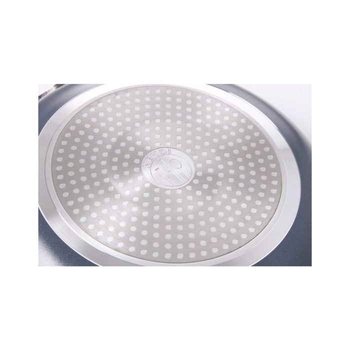 Tigaie Professional, 20 cm diametru x 4,4 cm inaltime, baza 14 cm, din aluminiu durabil cu strat anti-aderent Teflon Platinium Plus, Hendi, potrivita pentru toate sursele de caldura - Image 2